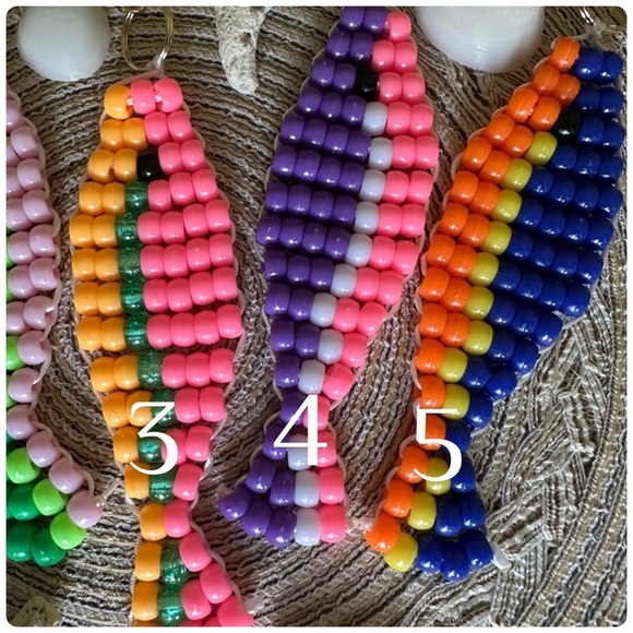 Large Beaded Fish Bag Tote Charm
Accessories 90's Beaded Keychain🐠 - Picture 4 of 4